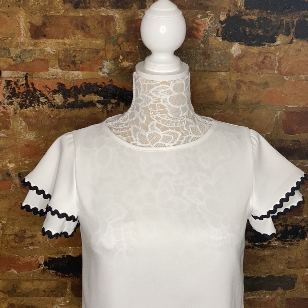 Amazon Essentials Ric-Rac Top (fits like a small) - Picture 2 of 7